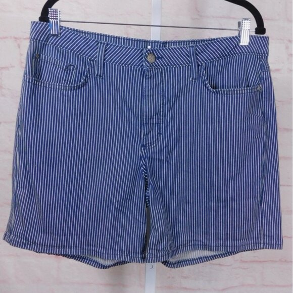 Lee Womens Striped Mid Rise Regular Fit Shorts Size 16 Blue/White Cotton - Picture 1 of 12